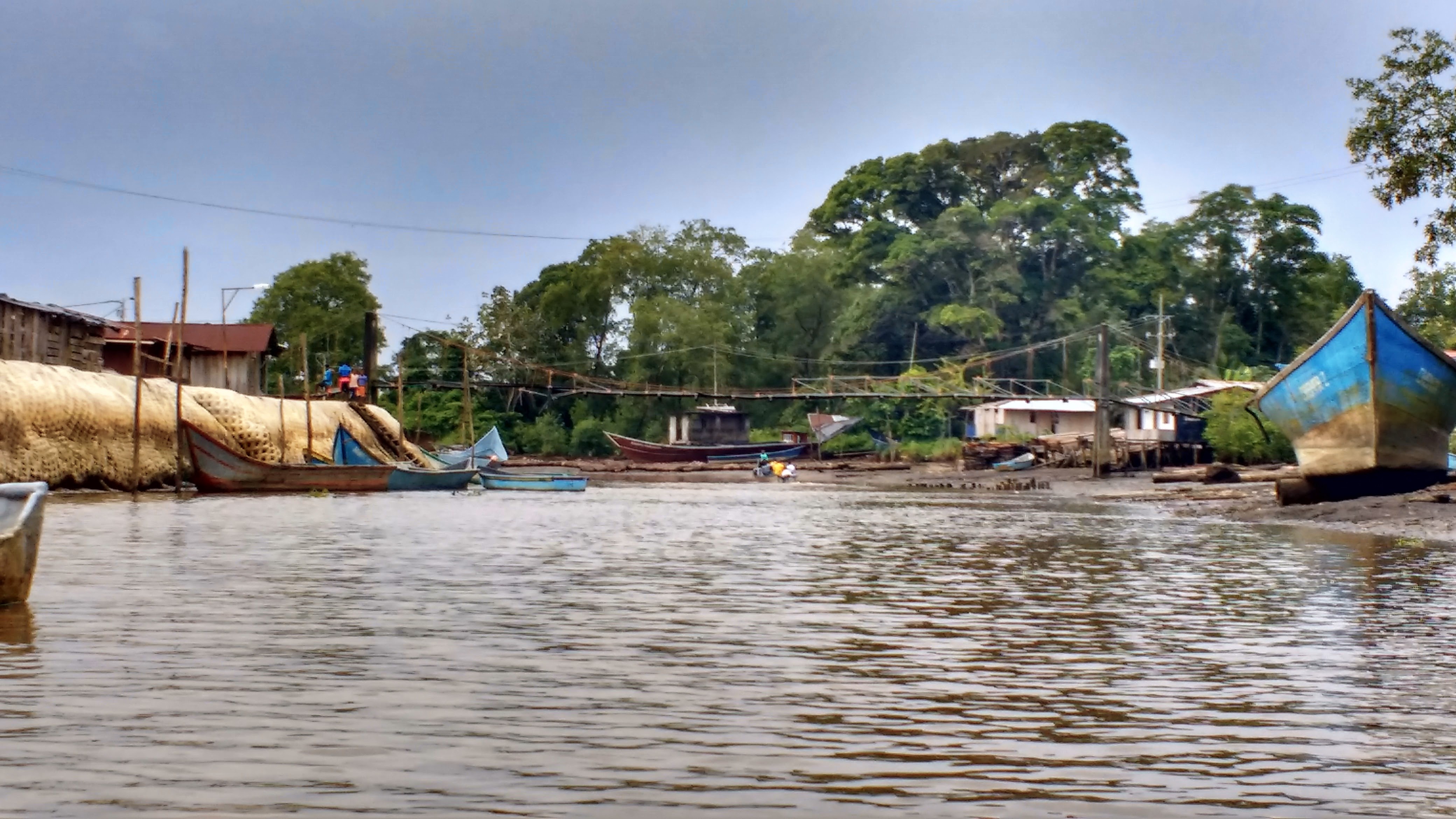 A rural community in Francisco Pizarro, Colombia